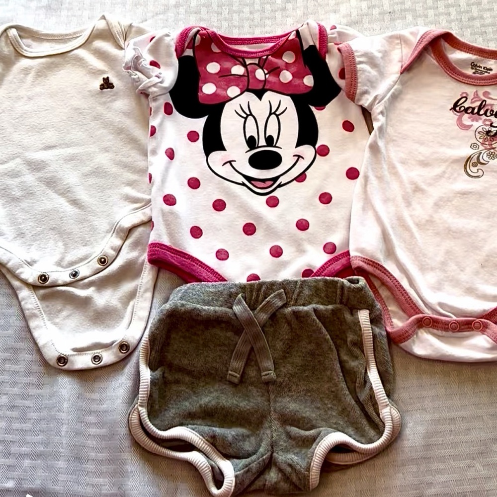 Baby Girl Bundle 0–3M Baby Gap Disney‎ Calvin Klein 4pc Bodysuits & Shorts